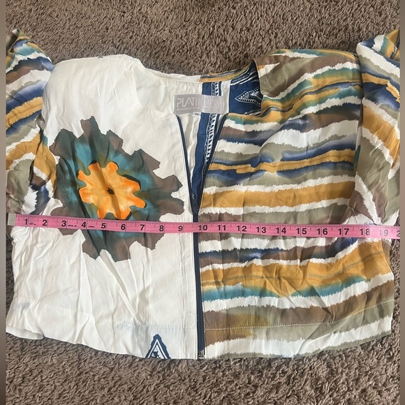 Dorothy Shoelen - Skirt / Cropped Jacket Set - Picture 4 of 12